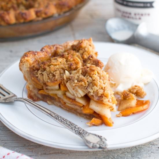 Apple Persimmon Crumble Pie