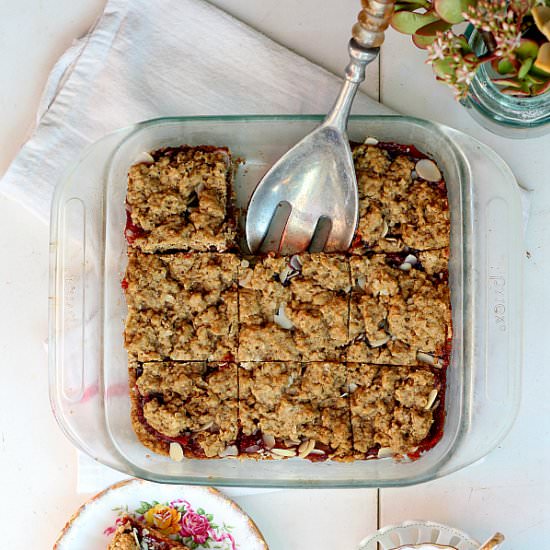 Strawberry Granola Crumble