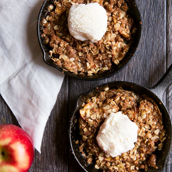 Vanilla Coconut Caramel Apple Crisp