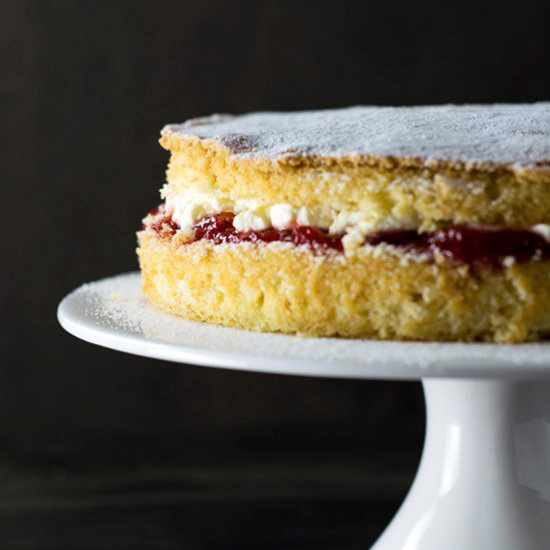 Victoria Sandwich {Victoria Sponge}