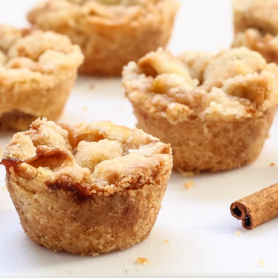 Mini Apple Crumble Pies