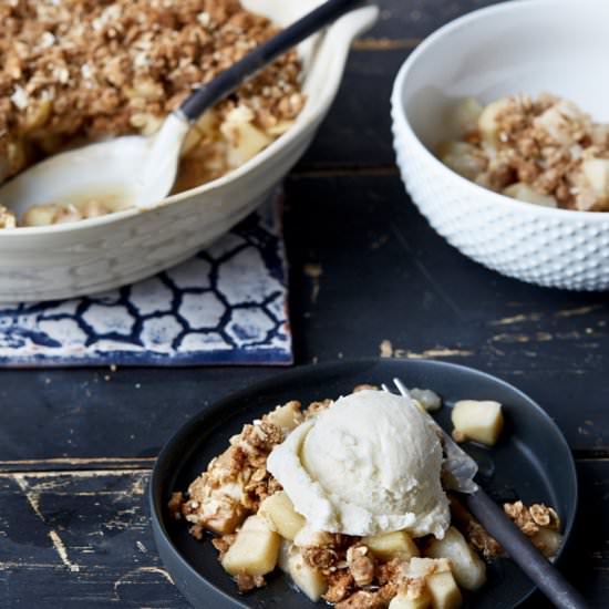 Gingerbread Pear Crumble