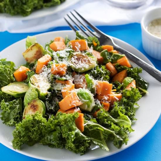 Kale Salad with Garlic Dressing