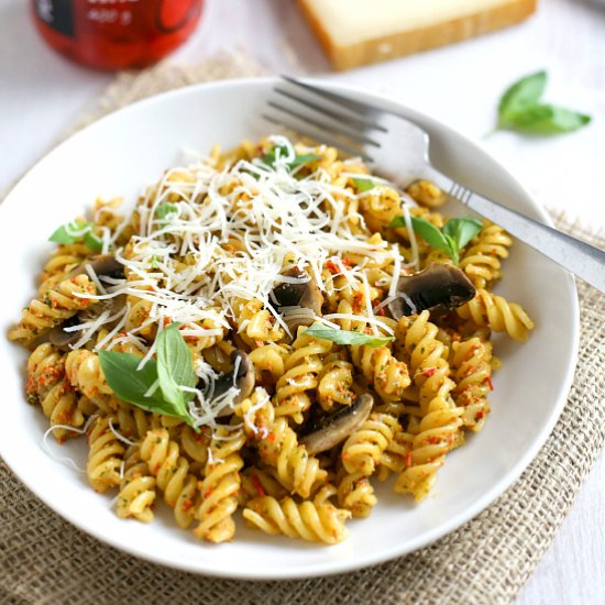 Spicy Peppadew pesto pasta