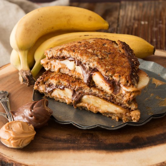 Grilled PB Nutella Banana Sandwich