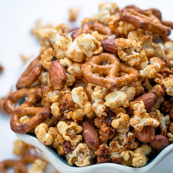 Slow Cooker Caramel Popcorn