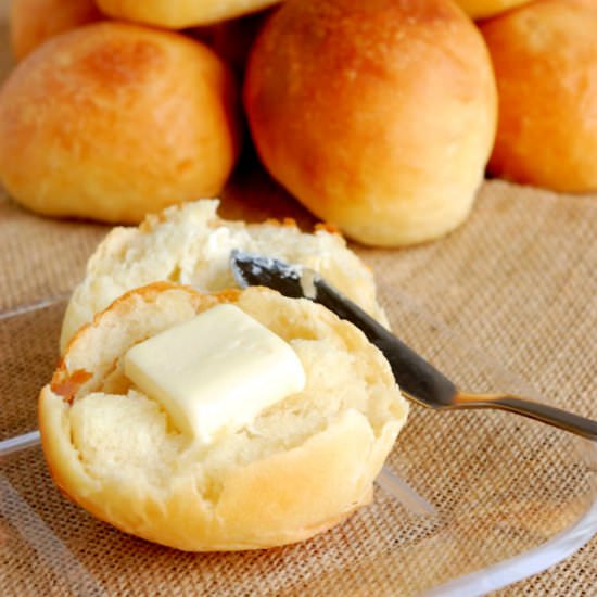 Buttermilk Dinner Rolls