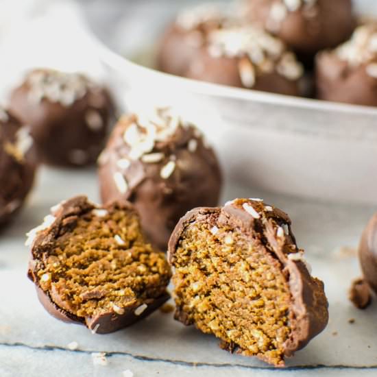 Bourbon Gingerbread Truffles