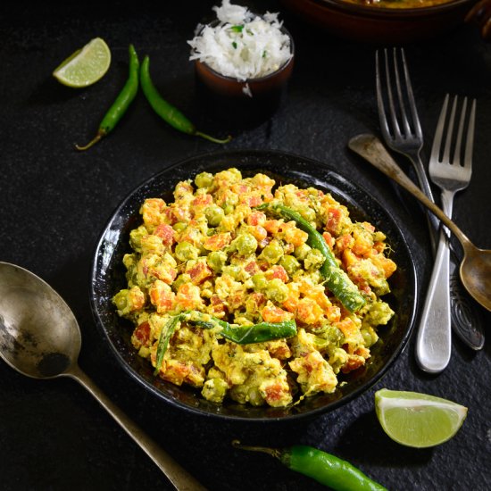 Carrots and Peas in Milk Curry