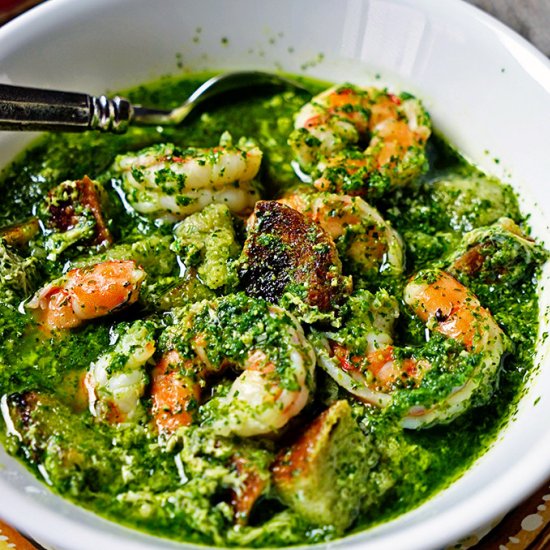 Bread and Garlic Soup with Shrimp