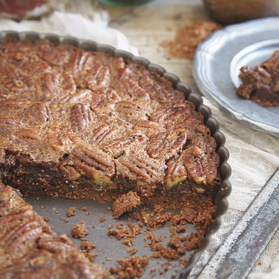 Paleo Chocolate Pecan Tart