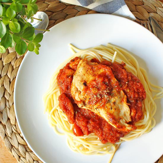 Spaghetti with Tomato and Basil