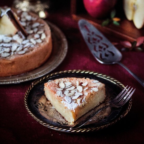 Eggless Cinnamon Apple Cake