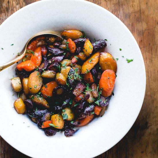 Honey Garlic Caramelized Carrots