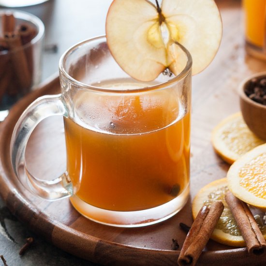 5-Ingredient Hot Wassail