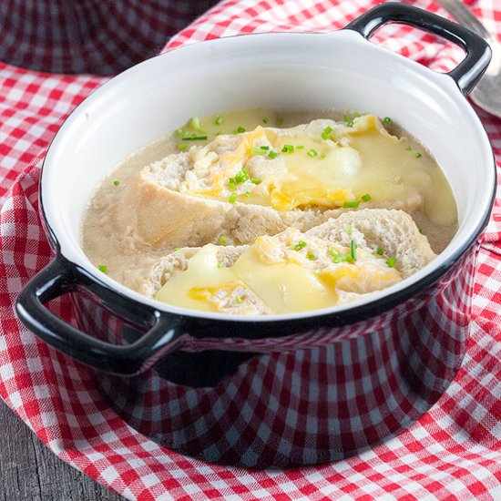 Cheesy Cauliflower Soup