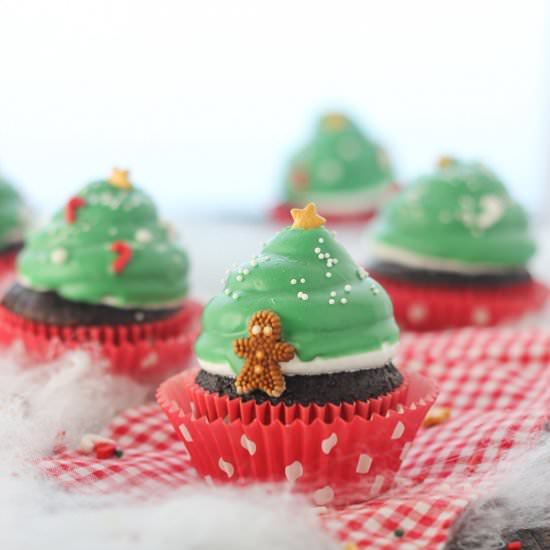 Christmas Tree Hi Hat Cupcakes