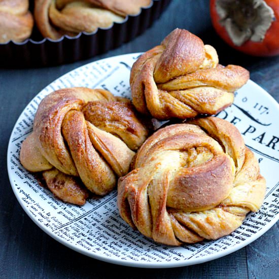 Twisted Persimmon Cinnamon Rolls