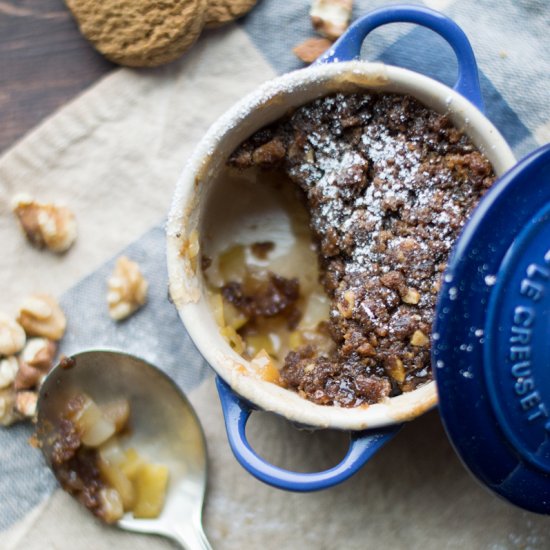 Warm Apple and Pear Crumble