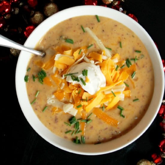 Roasted Garlic Potato Soup