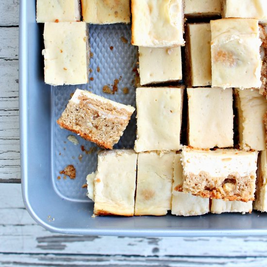 Oreo Snickerdoodle Cheesecake Bars