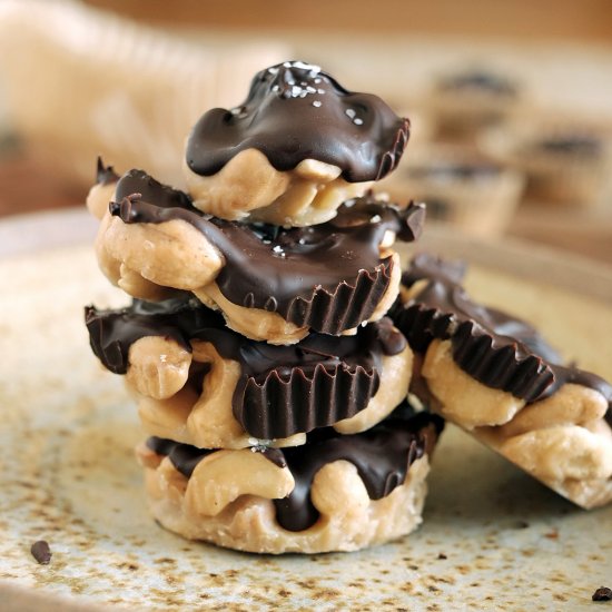 Salted Caramel Cashew Clusters