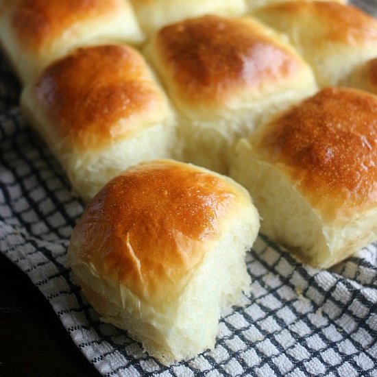 Easy Soft Yeast Rolls