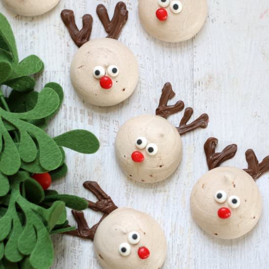 Reindeer meringue cookies