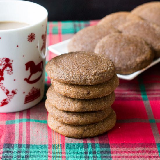 Chewy Ginger Molasses Cookie