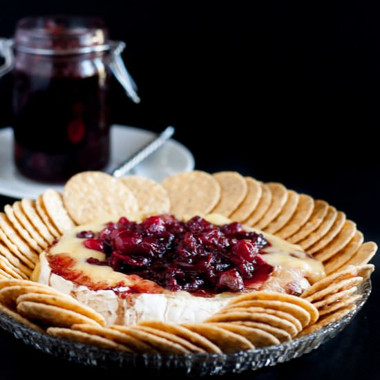 Baked Brie with Fresh Cranberries