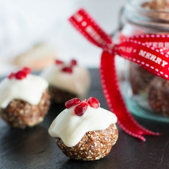 Mini Christmas Pud Energy Bites