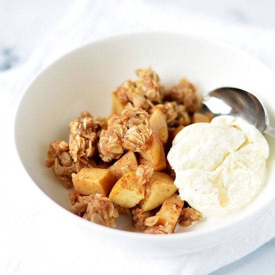 Maple Coconut Oil Apple Crisp