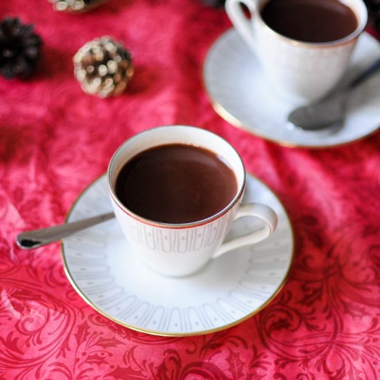 Vegan Peppermint Hot Chocolate