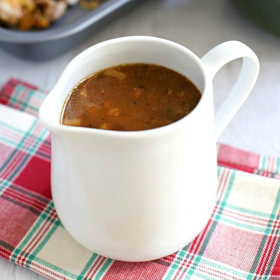 Homemade Vegetarian Gravy