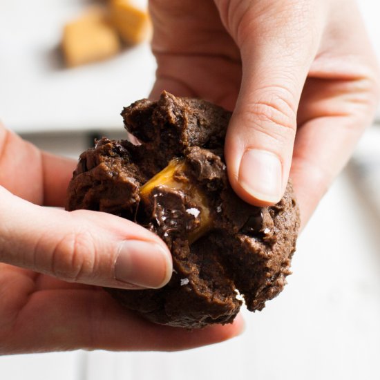 Vegan Chocolate Caramel Cookies