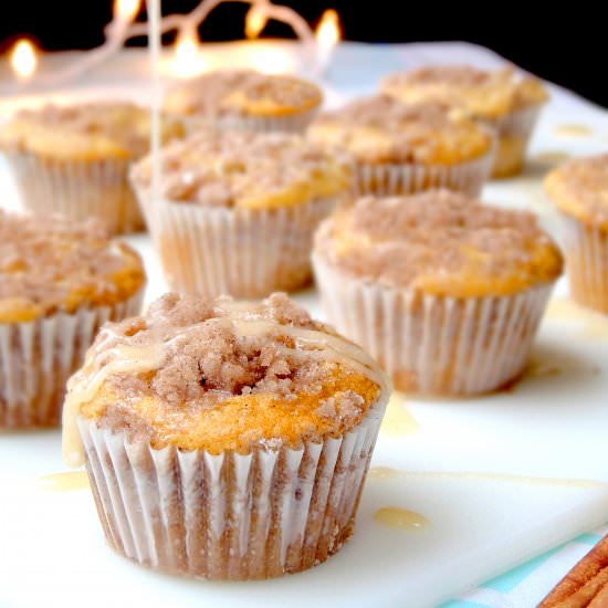 Streusel Eggnog Cupcakes with Glaze