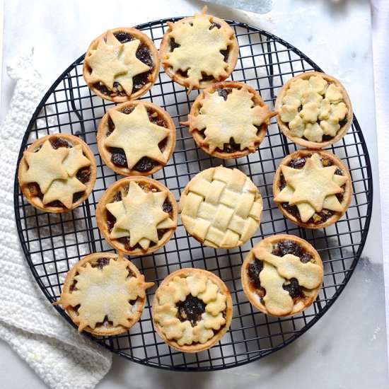 Cookie cutter mince pies