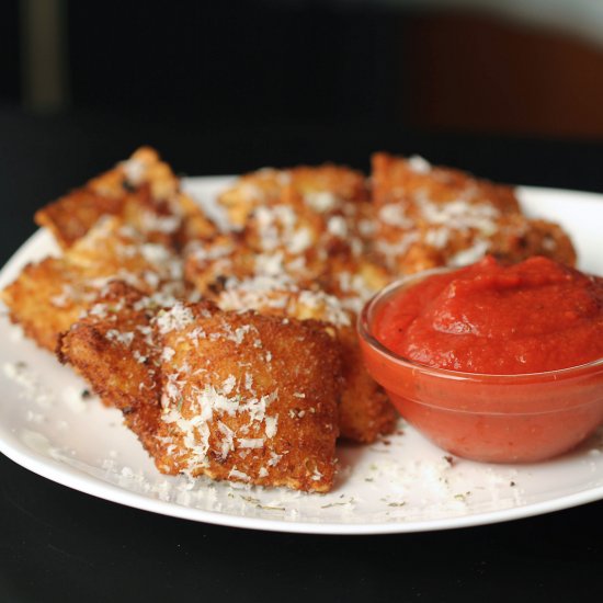 Crispy Fried Cheese Ravioli