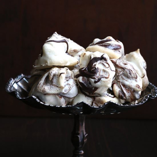 Chocolate Peppermint Meringues