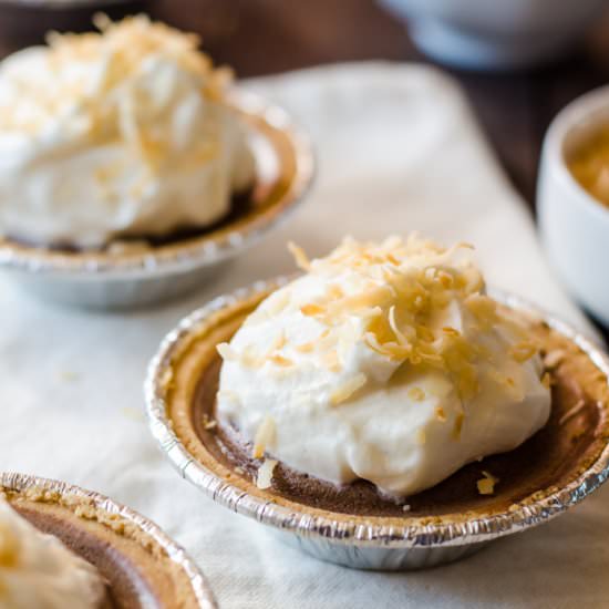 Mini Chocolate Pudding Pies