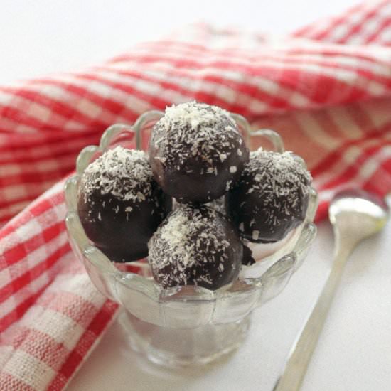 Chocolate Coconut Balls/Ladoos