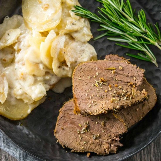 Slow Cooker Rosemary Roast Beef