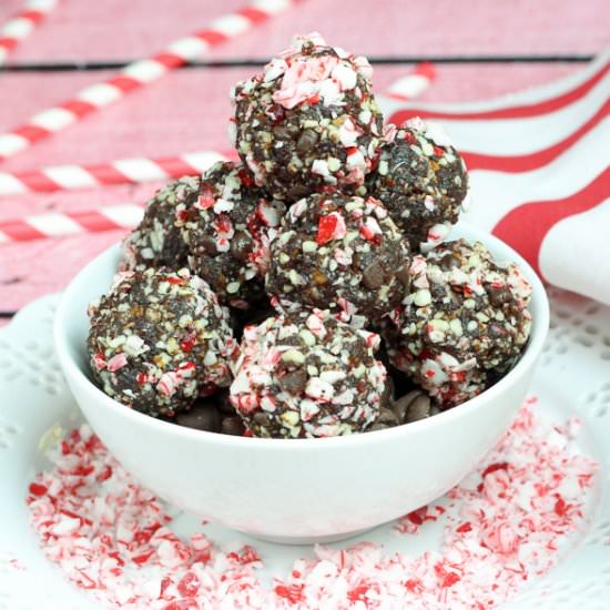 Peppermint Fudge Energy Bites