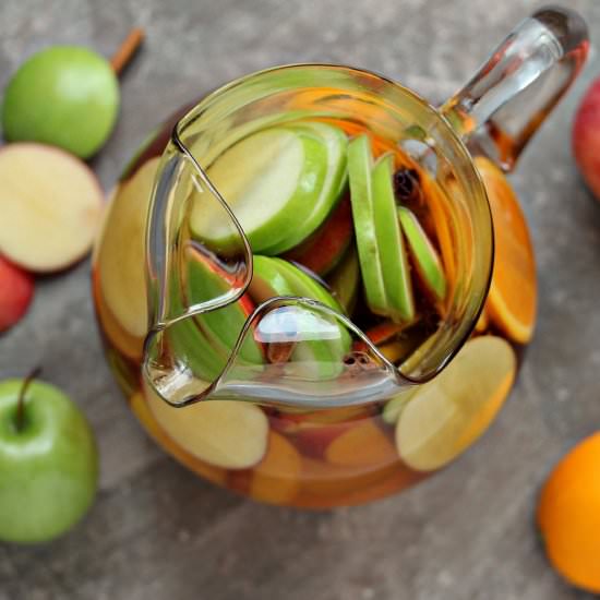 Easy Apple Sangria