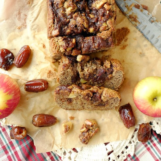 Cinnamon Apple Streusel Bread