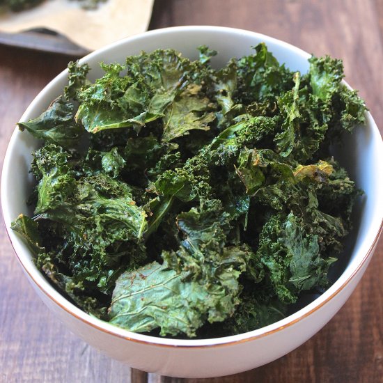 Crispy Seasoned Kale Chips