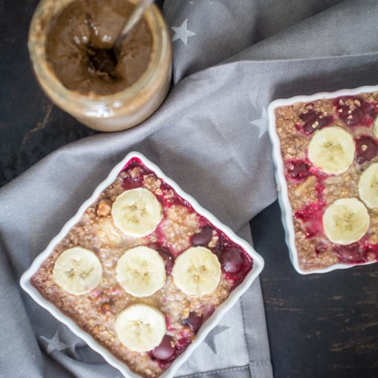 Baked Oats with Gingerbread Butter