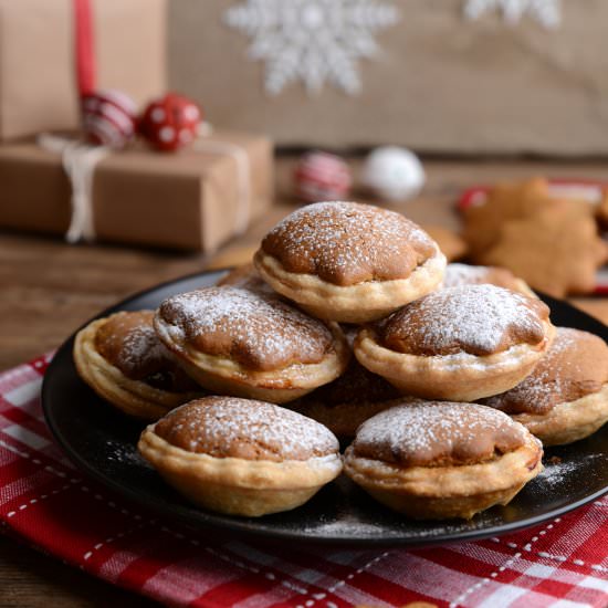 Gingerbread Mince Pies