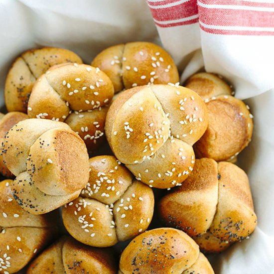 Whole Wheat Cloverleaf Dinner Rolls