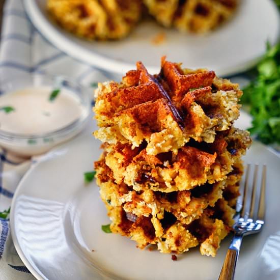 Crispy Mac and Cheese Waffles